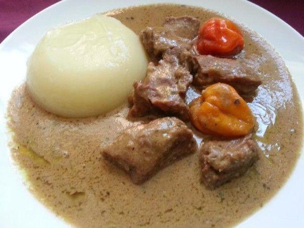 Sauce d'arachide avec igname pilée - MAQUIS MAHI