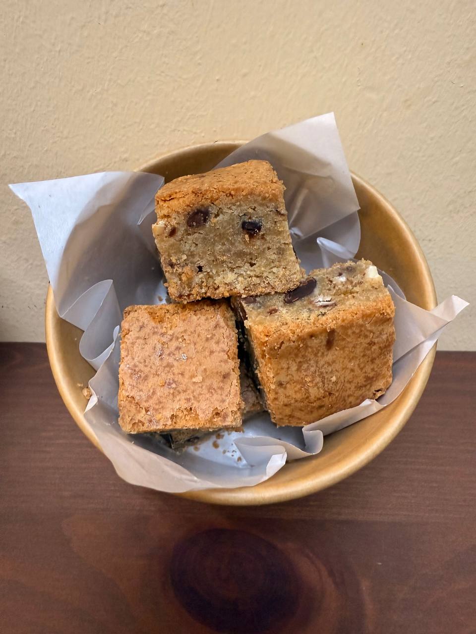 Chocolate Chips Blondies (12-13pcs)