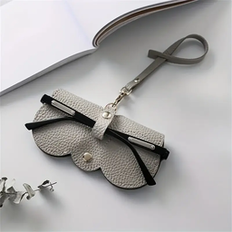 Chic Pouch