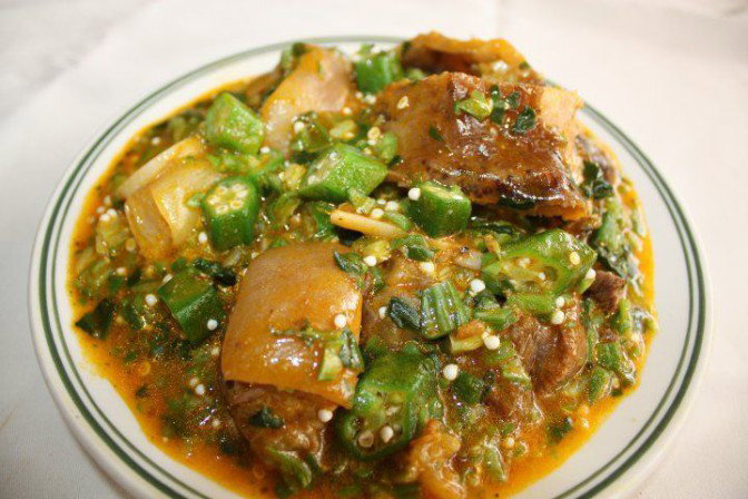 Sauce gombo avec pâte noire _0