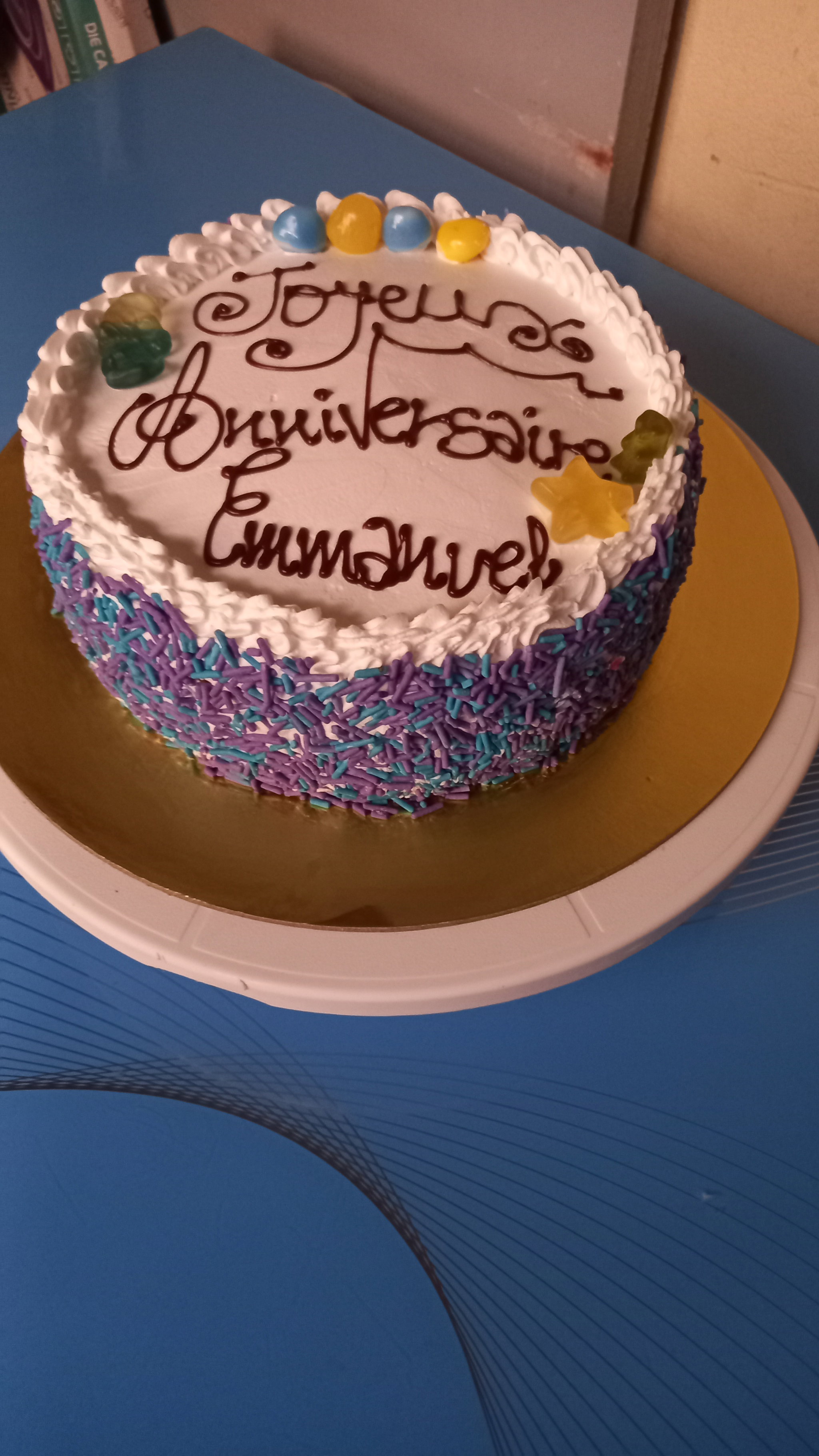 Gâteau d'anniversaire 10 parts_0