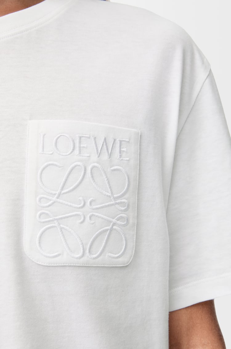 T shirt Loewe pocket logo - unisex_3