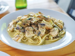 Salsa Alfredo con Pollo
