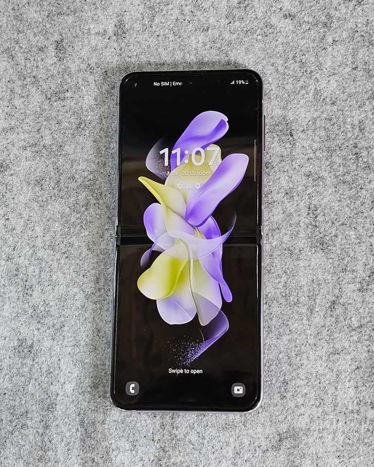 SAMSUNG GALAXY Z FLIP 3 _1