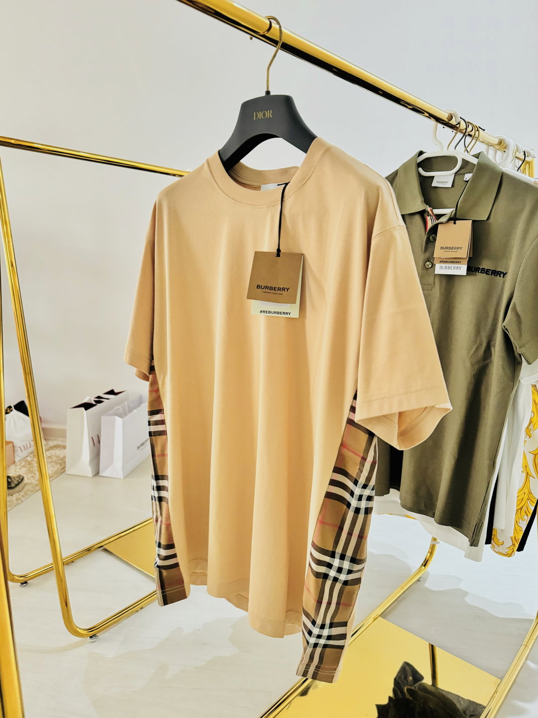 -50%‼️ / T shirt Burberry unissexo