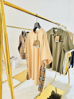-50%‼️ / T shirt Burberry unissexo 