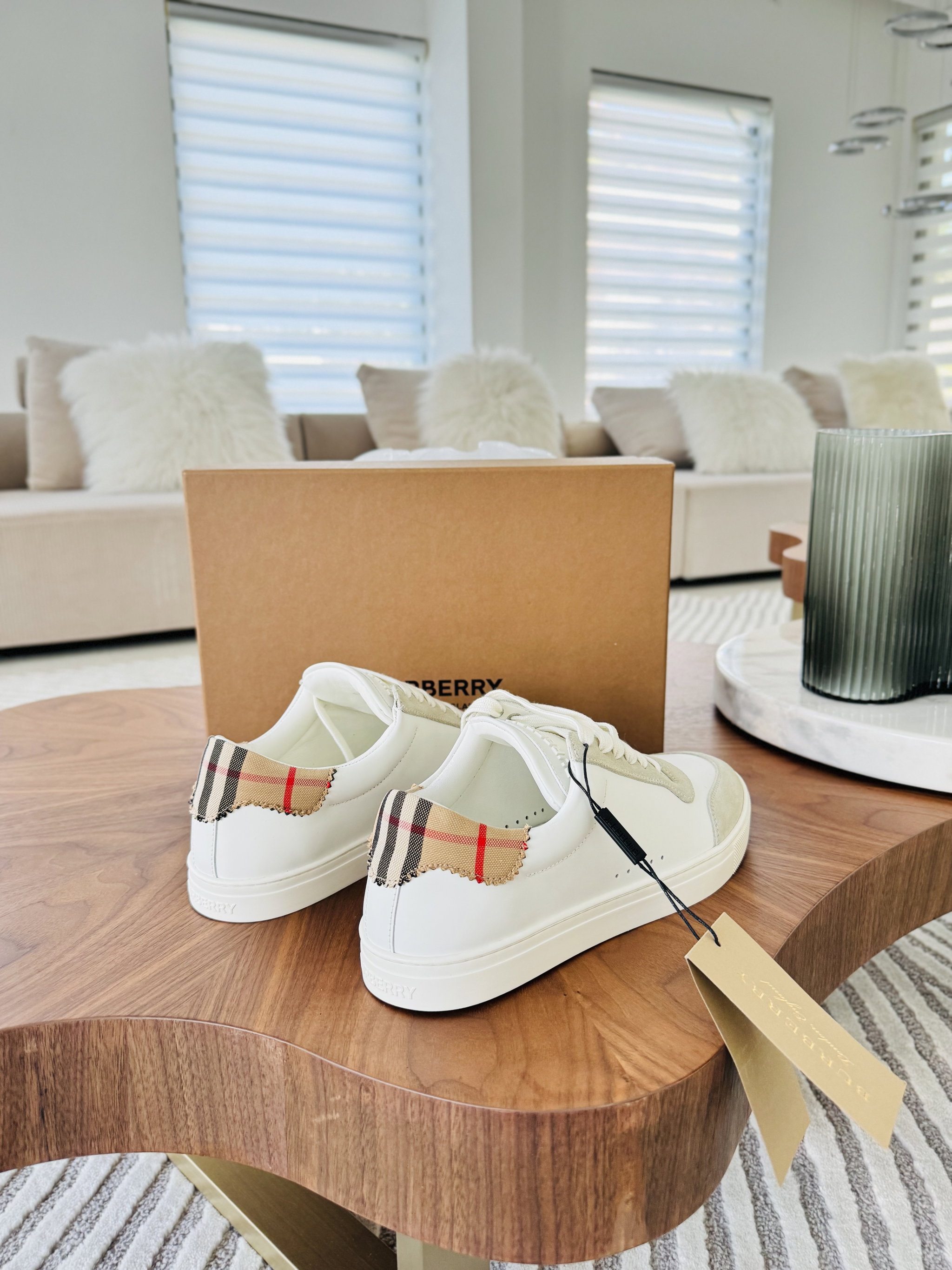 -50%‼️ / Sapatilhas Burberry clássicas _1