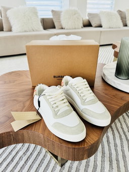 -50%‼️ / Sapatilhas Burberry clássicas 