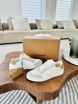 -50%‼️ / Sapatilhas Burberry clássicas 