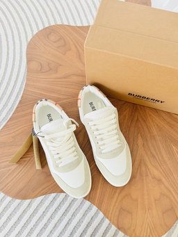 -50%‼️ / Sapatilhas Burberry clássicas 