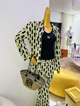 Limited edition - Loewe small anagram green raffia bag  