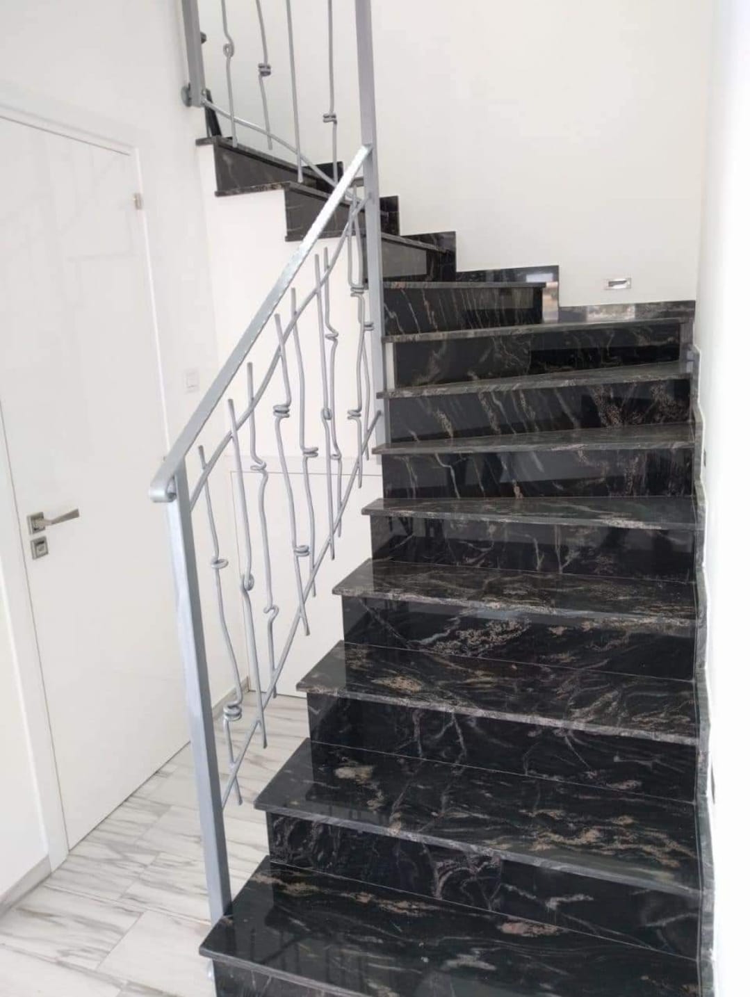 Staircase Installation and Repairs_9