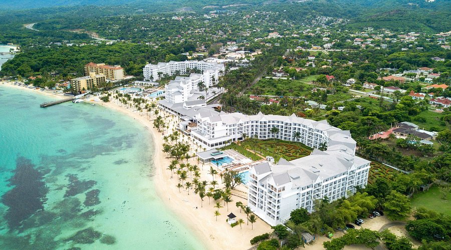 RIU Resorts and Hotels_2