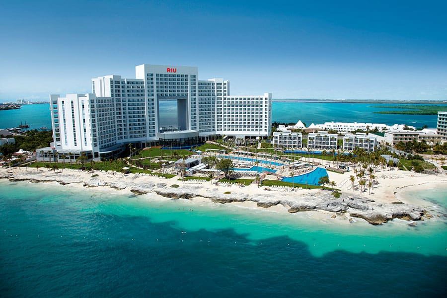 RIU Resorts and Hotels_1