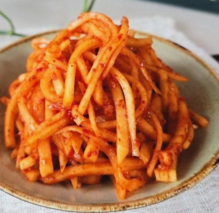 무생채 Seasoned Radish Salad (Musaengchae)_0