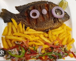 Frites + tilapia - ATTIEKE DEKOUNGBE