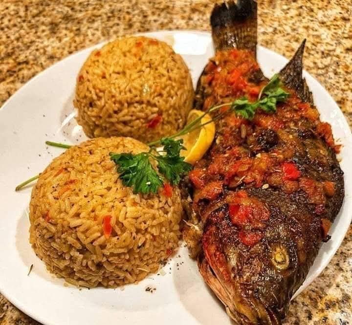 Riz gras + tilapia - ATTIEKE DEKOUNGBE