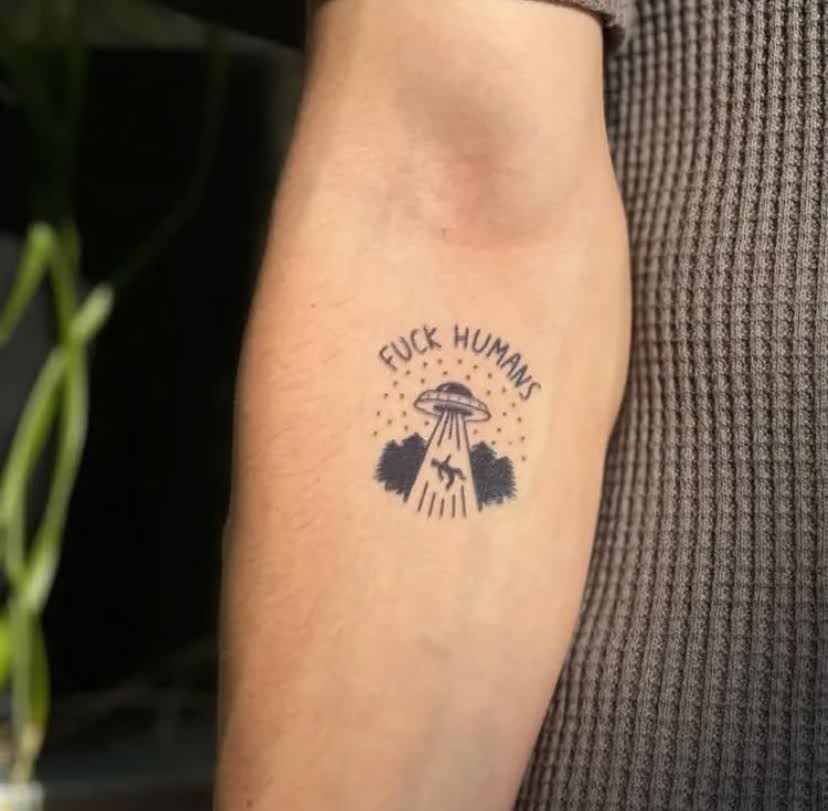 OVNI “Fuck Humans”_1