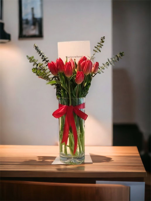 TULIPS VASE ARRANGEMENT _1
