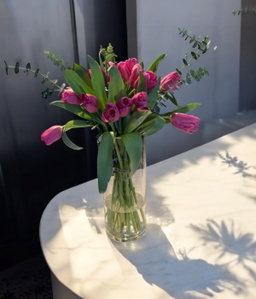 TULIPS VASE ARRANGEMENT 