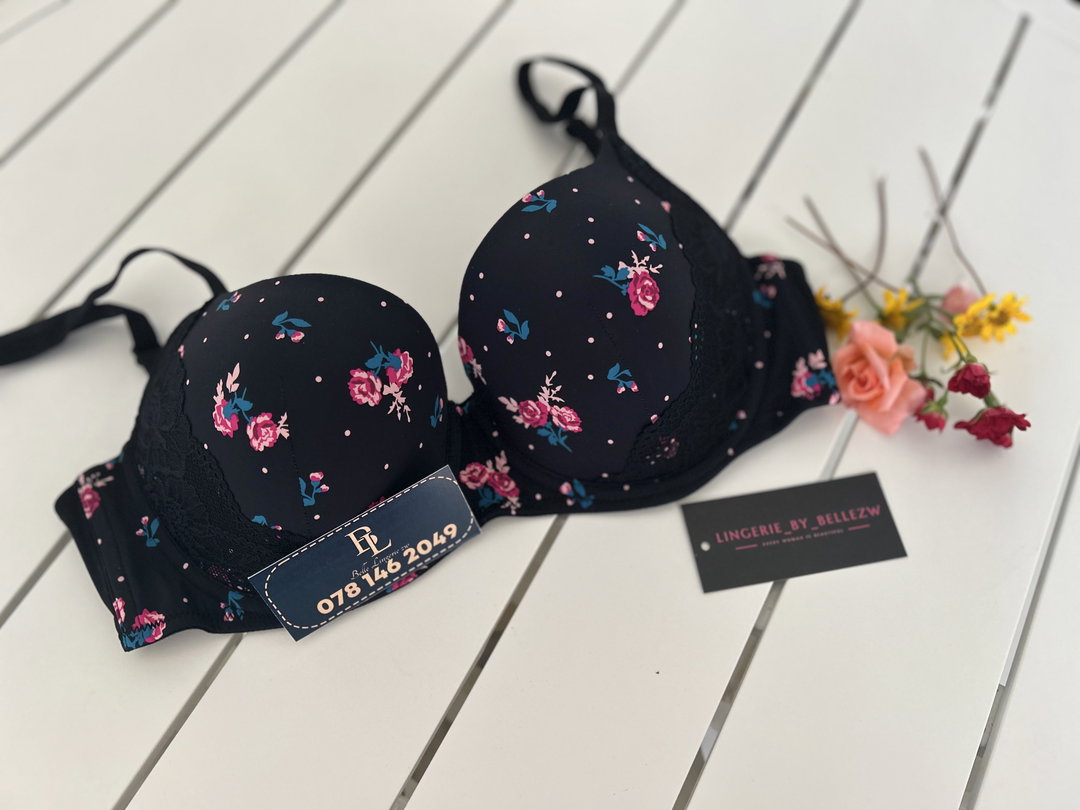 Push up bra black floral
