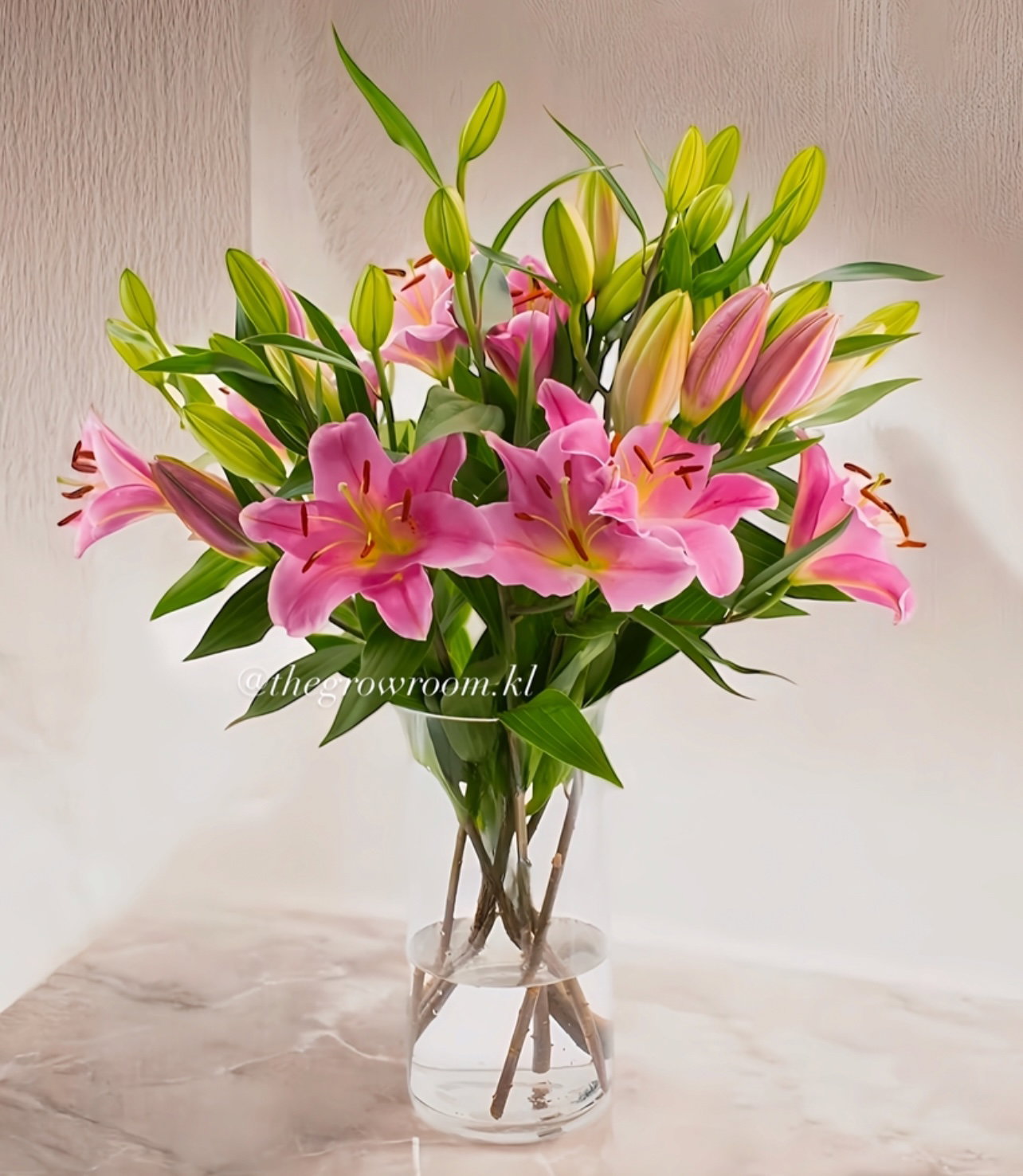 LILIES VASE ARRANGEMENT_2