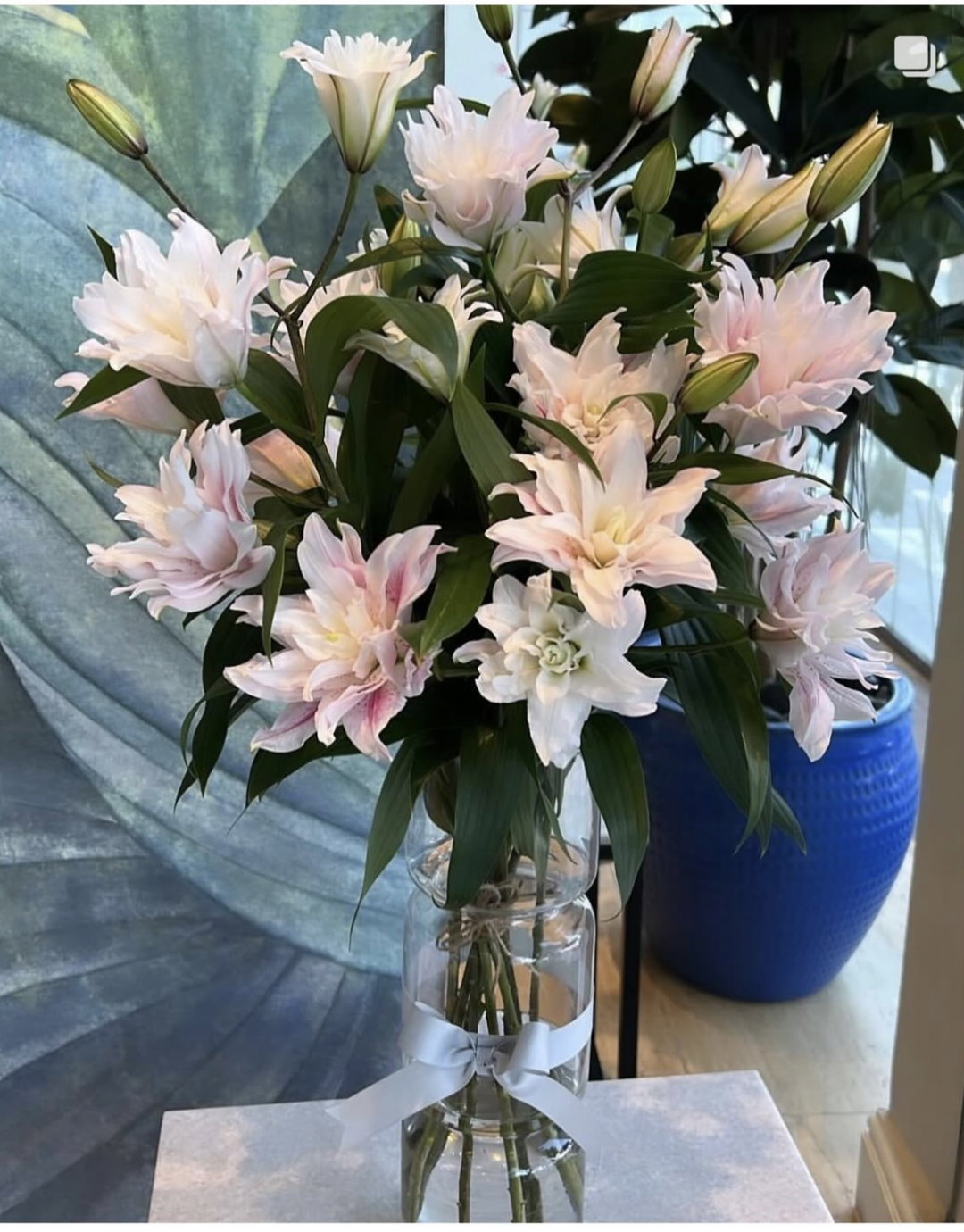 ROSE LILIES VASE ARRANGEMENT 