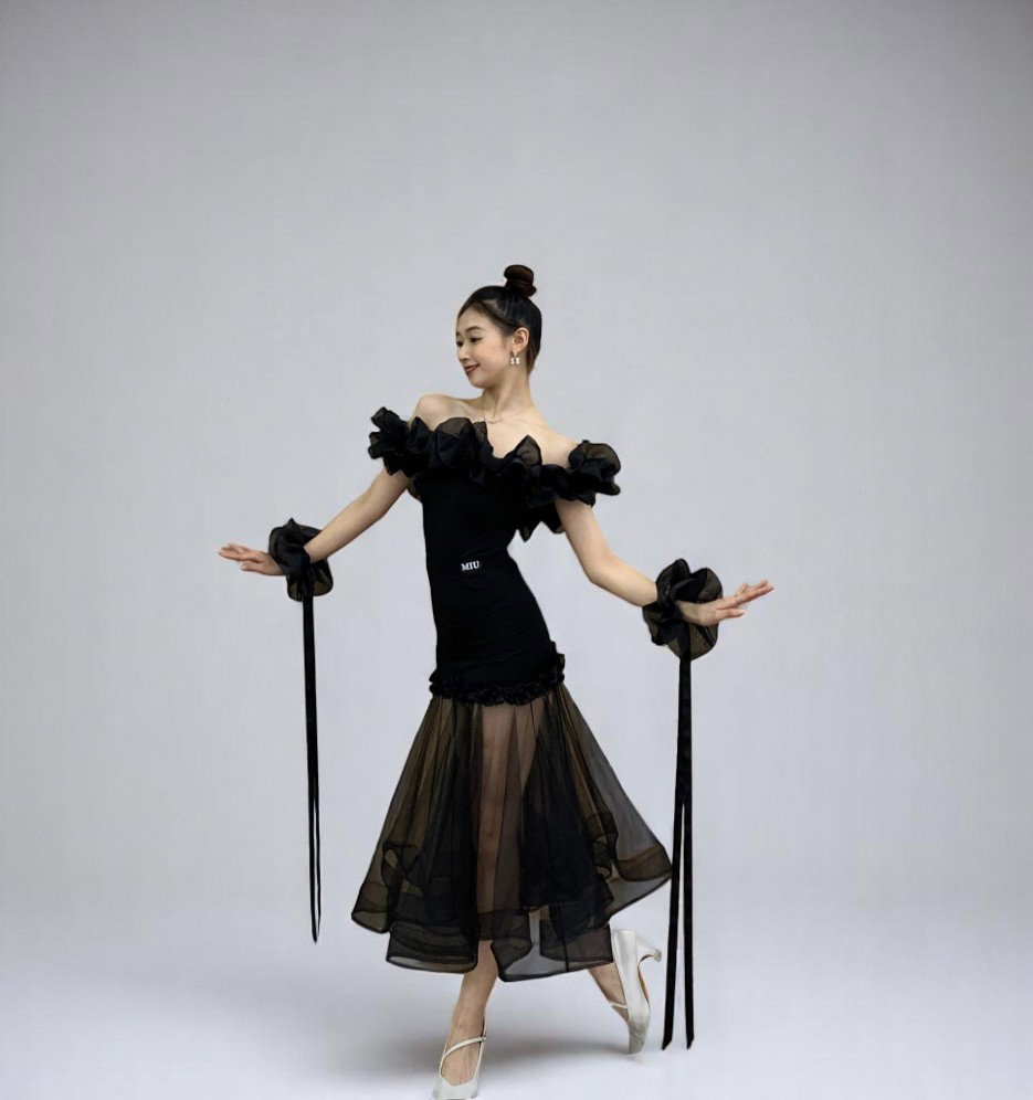 MIU -Shoulder Cloud_2