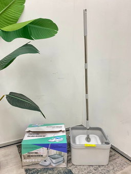 SPIN MOP SEPARATE DIRTY & CLEAN