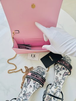 Bolsa Versace rosa Medusa / cristais 