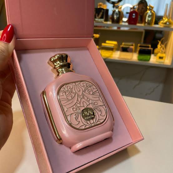 ZUKHRUF PINK