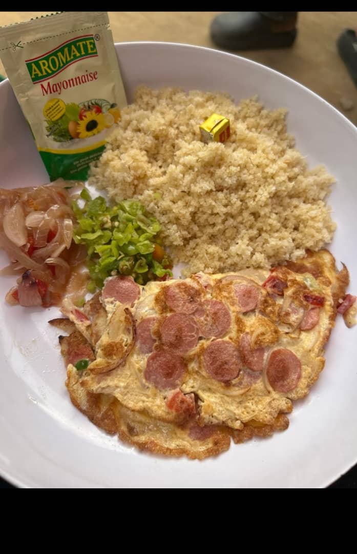 Garba + omelette + saucisse - FLORA FOOD