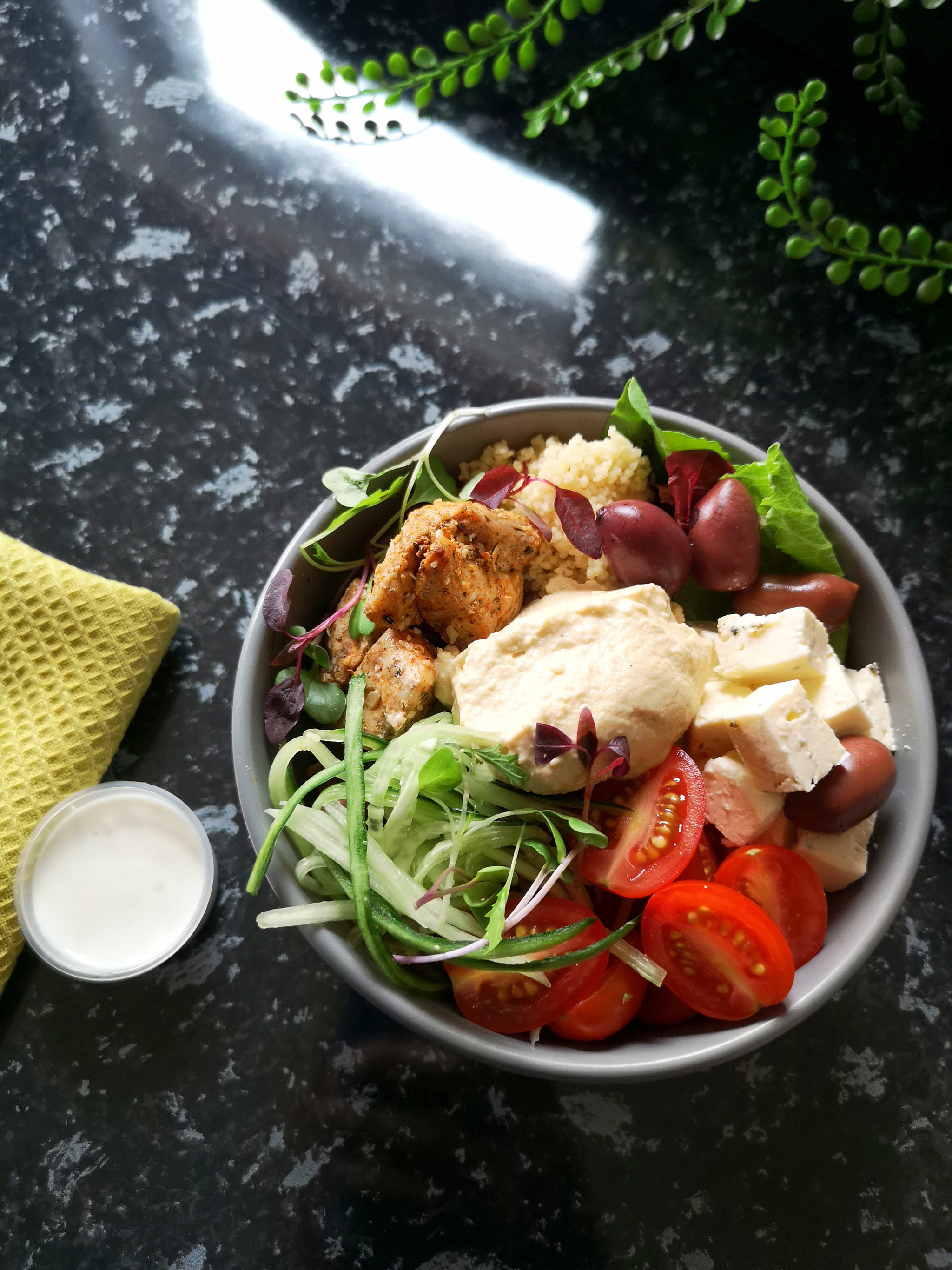 Mediterranean Chicken Bowl. _0