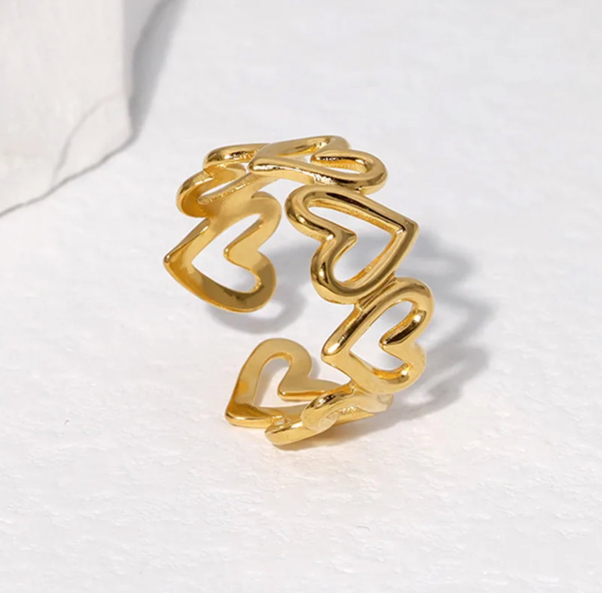 Cora ring