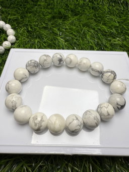 Natural Howlite Bracelet 