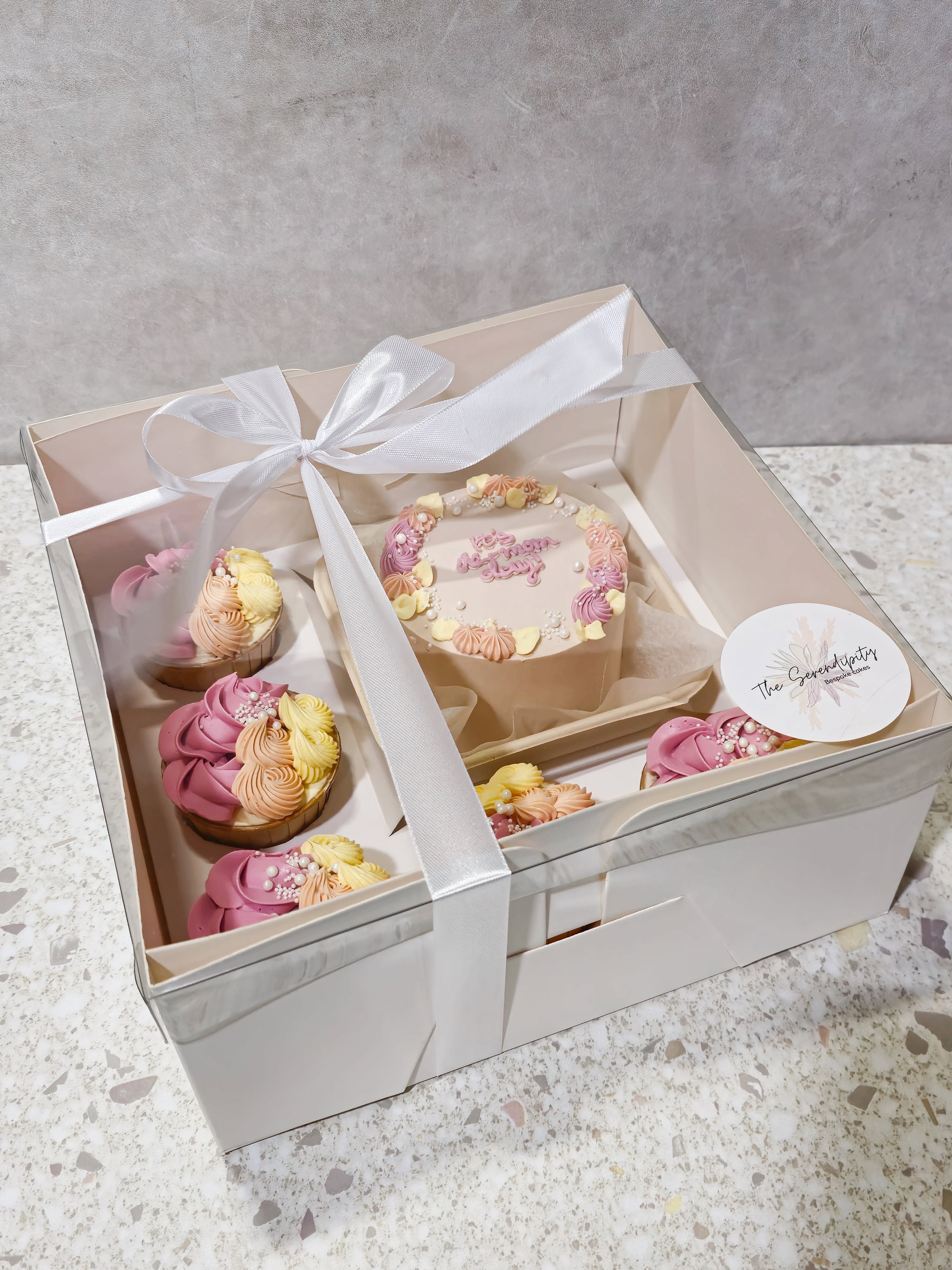 Bento cake + cupcake gift box_1