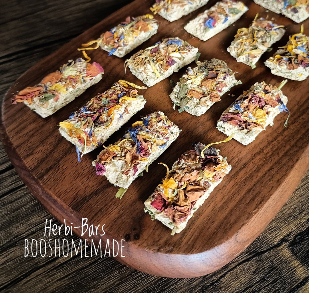 Herbi-Bars: Banana, Timothy Hay, Marigold & Rose