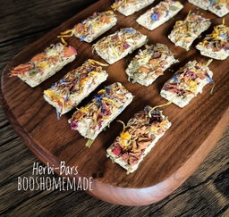 Herbi-Bars: Banana, Timothy Hay, Marigold & Rose