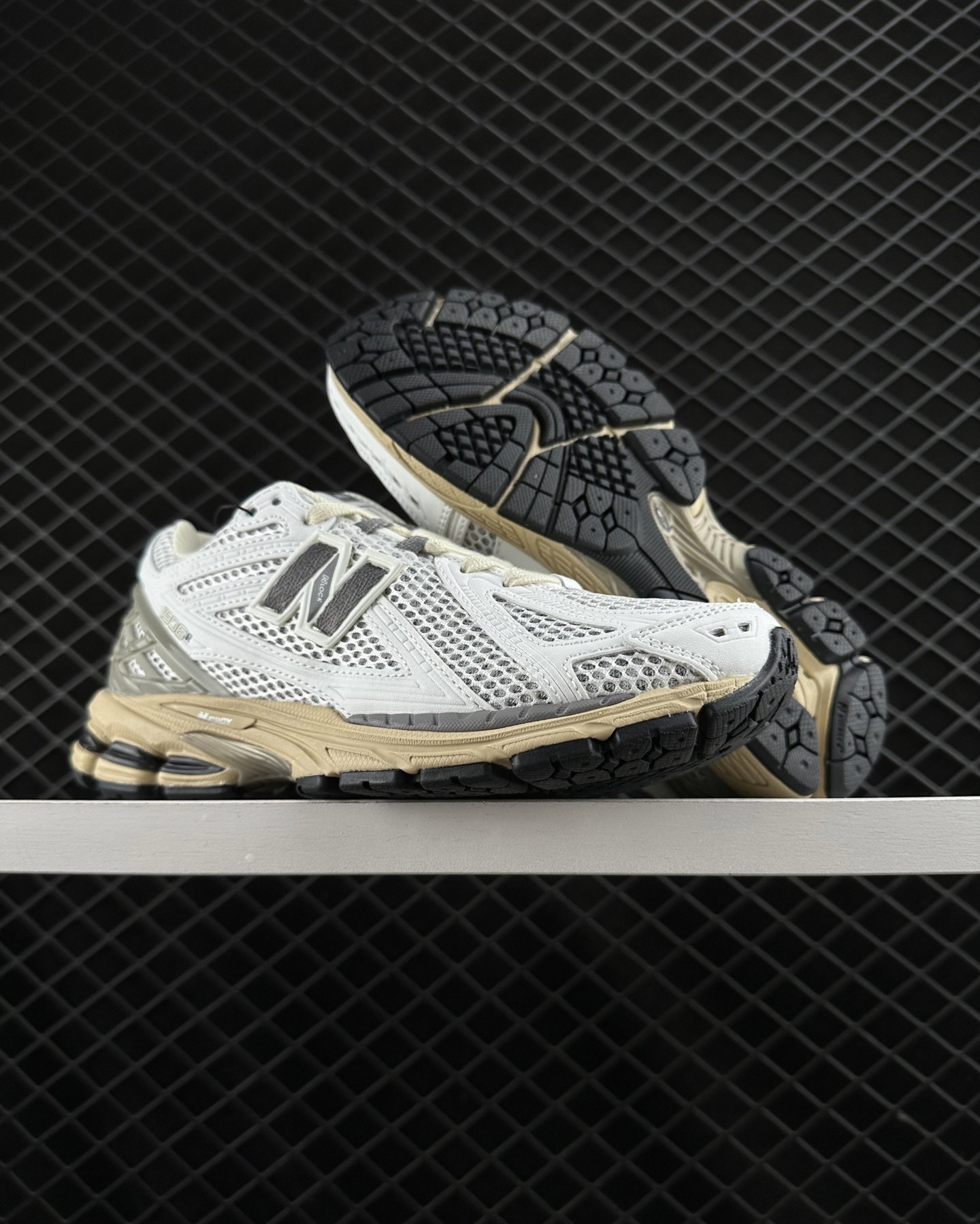 NEW BALANCE 1906R_3