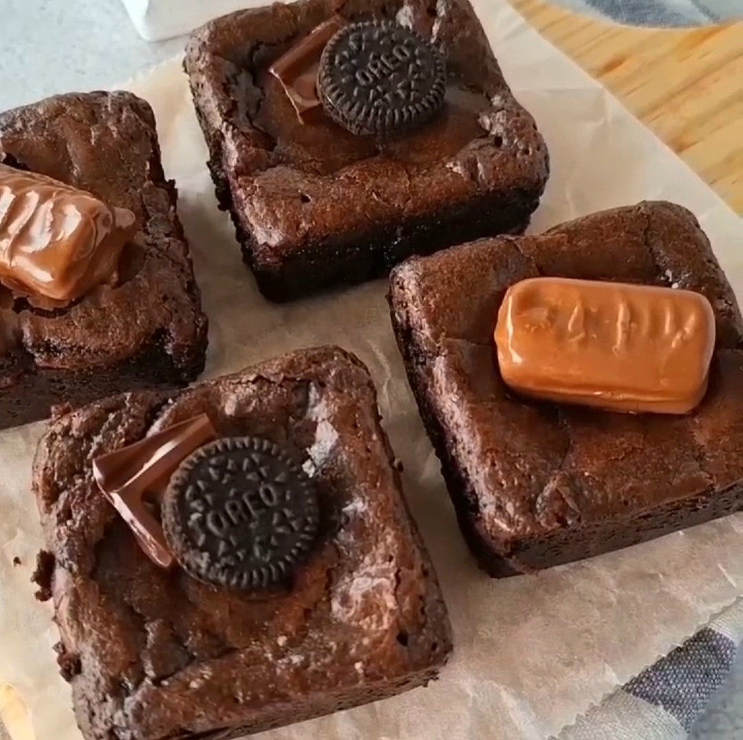 Stuffed Brownies/ Blondies Cubes