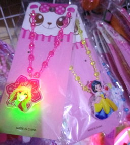 Collier personage Disney lumineux 