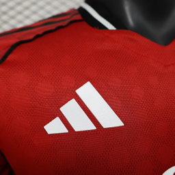 Manchester United 2025/2026 jersey latest 