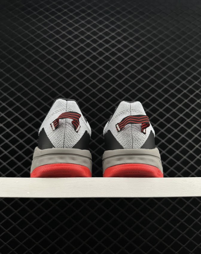NEW BALANCE _4