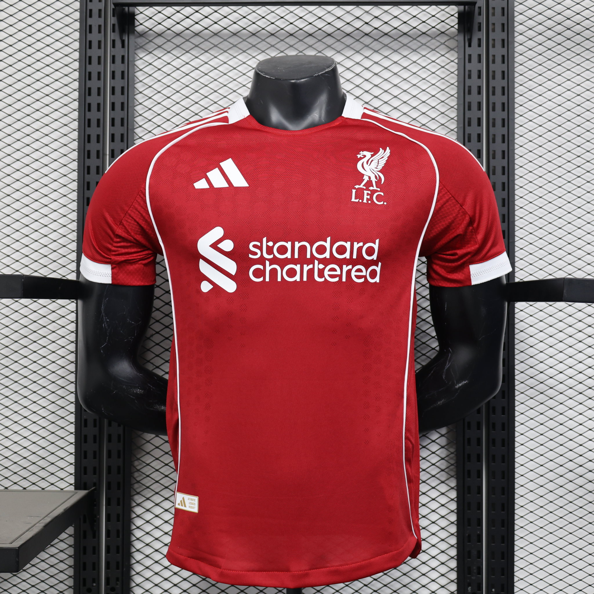 Liverpool 2025/2026 jersey latest _0