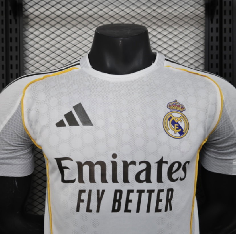 Real Madrid 2025/2026 jersey latest