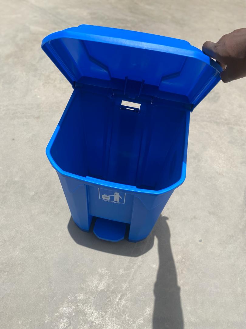 PLASTIC DUSTBIN 50 LITRES - 50C