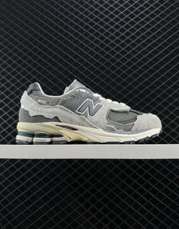 NEW BALANCE 2002R 