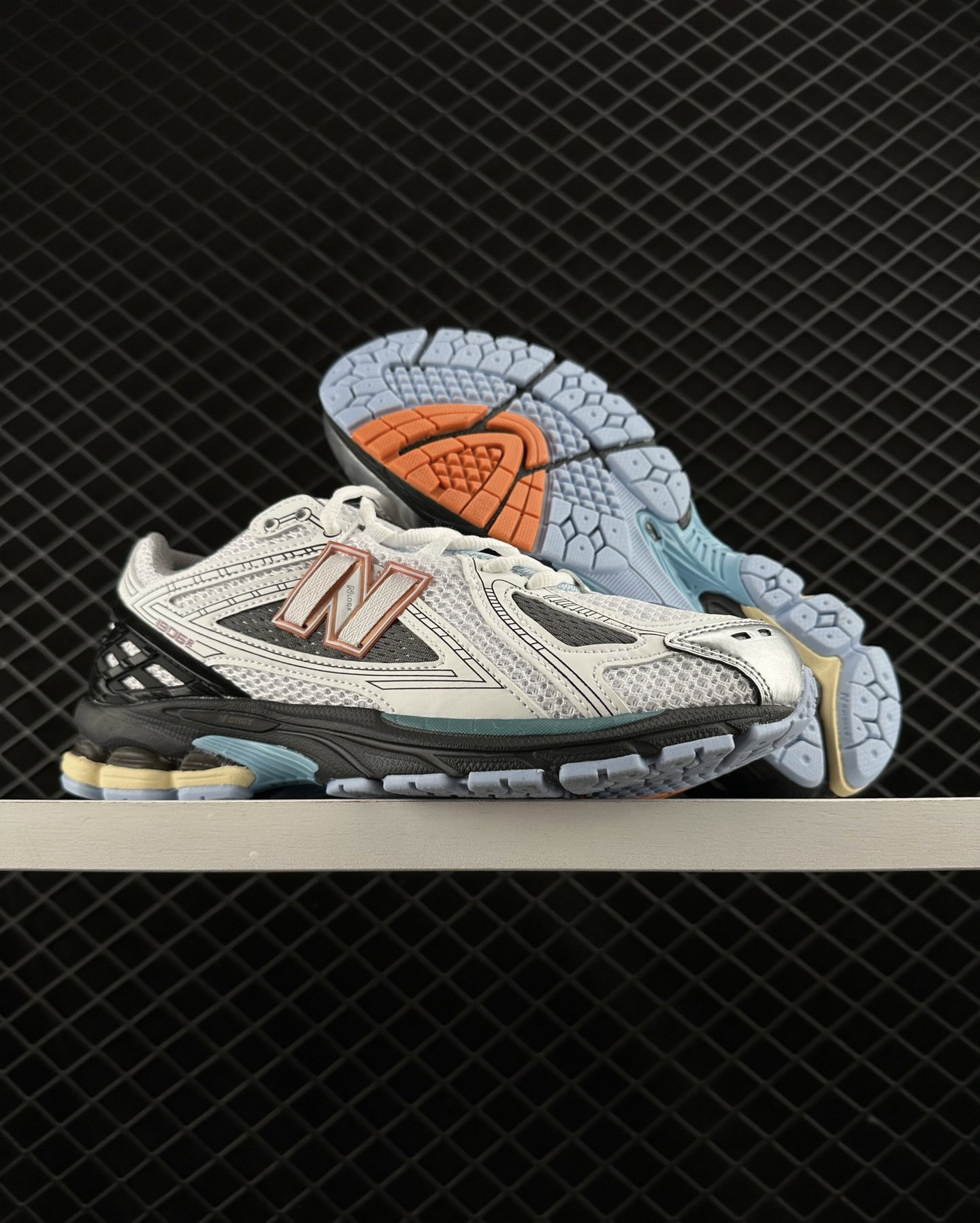 NEW BALANCE M1906R_2