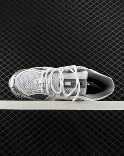 NEW BALANCE M1906R