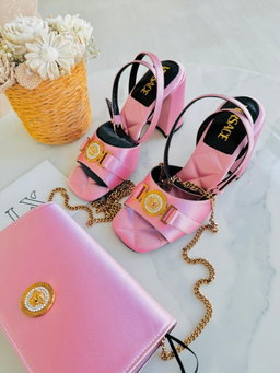 Sandálias Versace pink medusa 